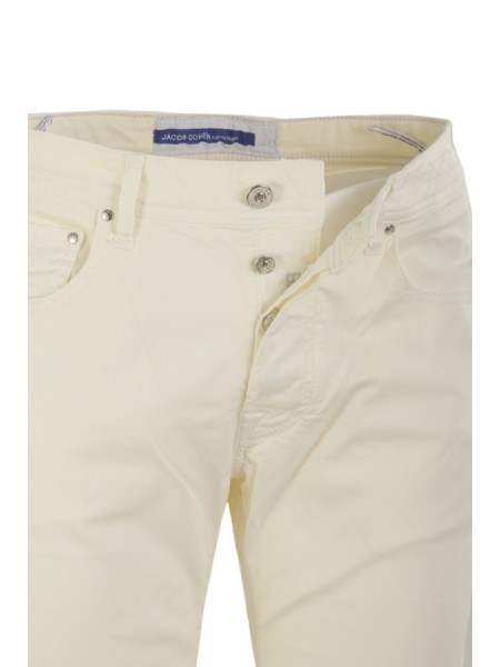 Trousers JACOB COHEN Art.UQE0436S3756A35 WHITE