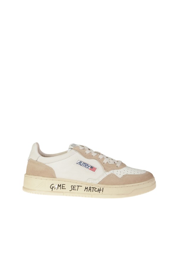 Leather AUTRY medalist low sneakers