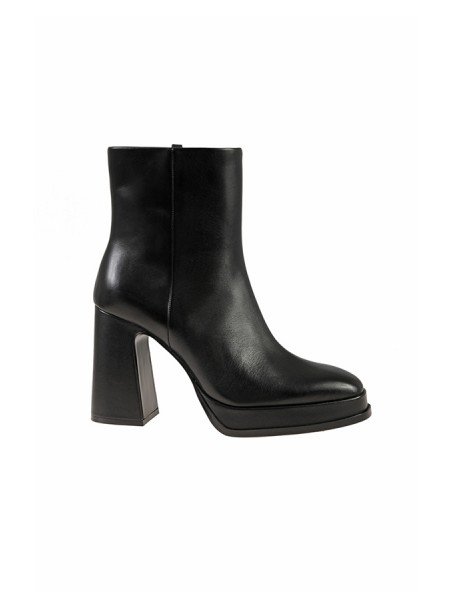 Black Alyx ASH ankle boot