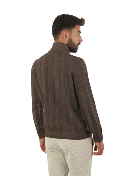 Turtleneck sweater H9/53 Chocolate