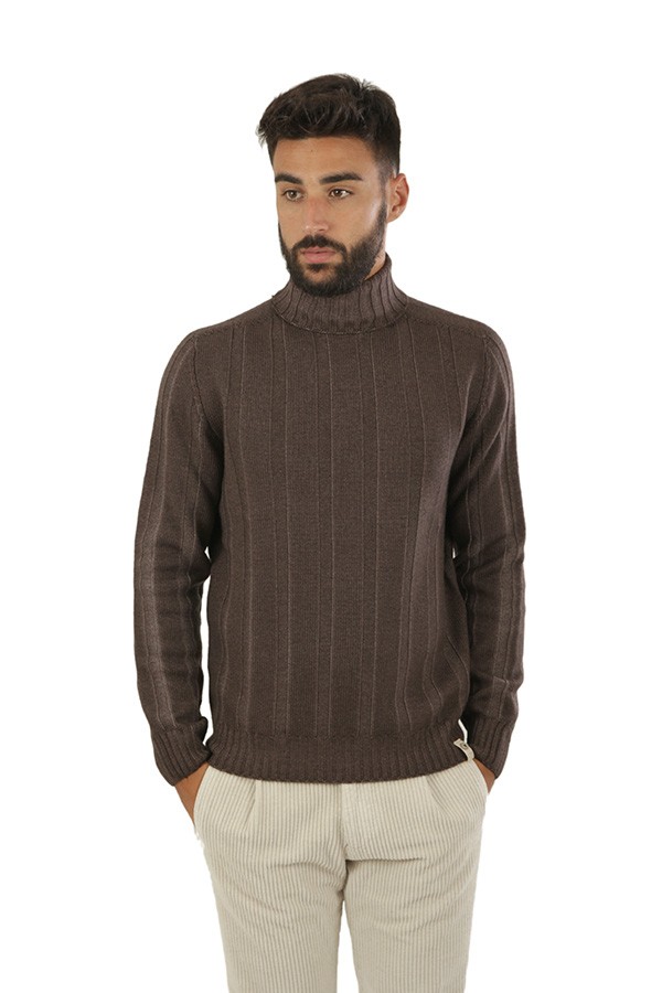 Turtleneck sweater H9/53 Chocolate