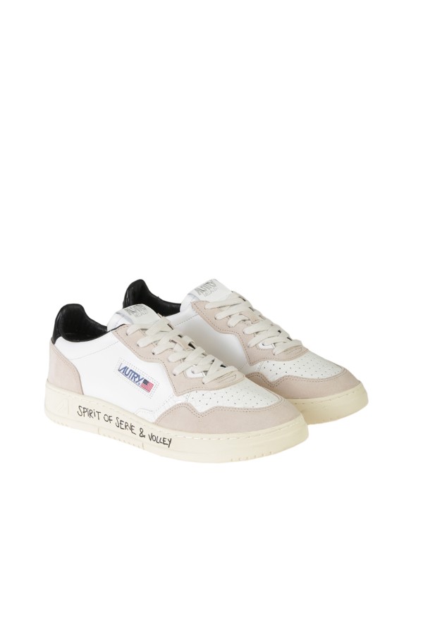 Autry Medalist Low White/Black Sneakers