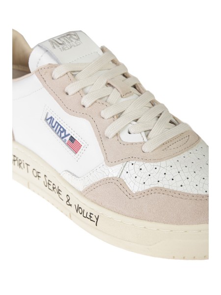 Autry Medalist Low Sneakers White/Beige