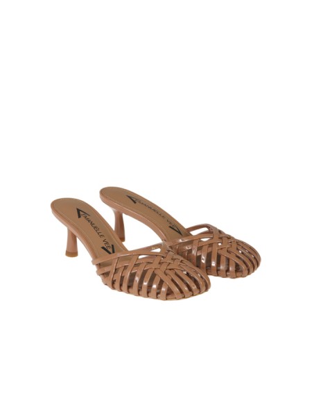 Emanuélle Vee braided sandal in Mocca patent leather