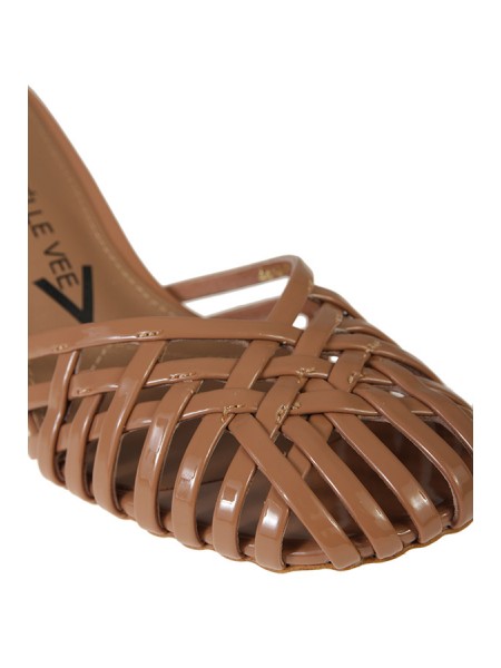 Emanuélle Vee braided sandal in Mocca patent leather