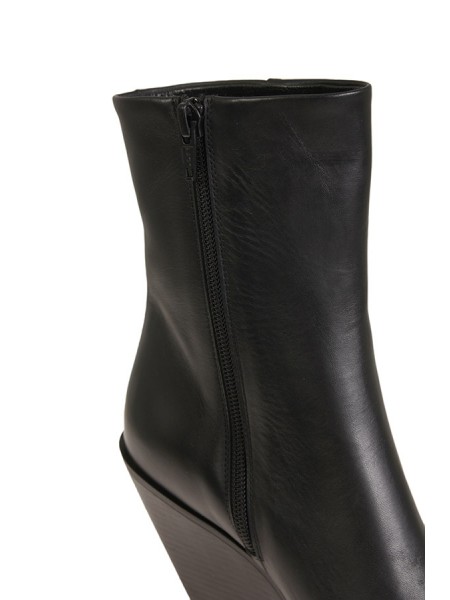 Elena Iachi ankle boot with wedge Black