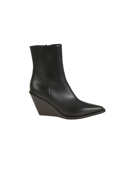 Elena Iachi ankle boot with wedge Black